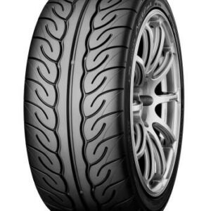 Yokohama AD08R Banden 215/40 R18 89W